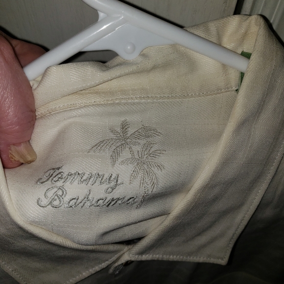 Men's Shirt - Picture 3 of 4